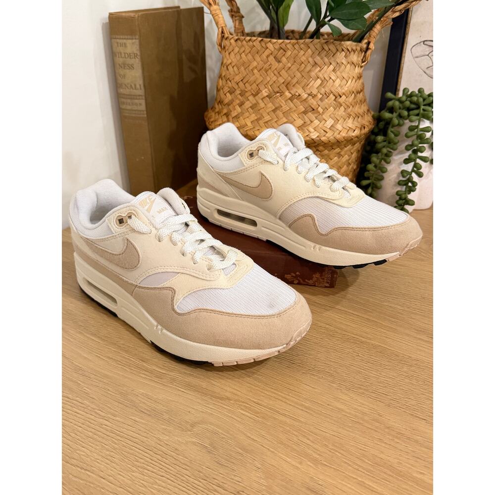 NIKE Air Max 1 '87 Women's Sneakers DZ2628-101 Pale Ivory White Sail Sanddrift